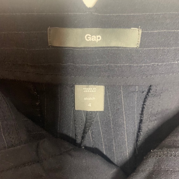 GAP NAVY SHORT FRONT PLEAT - Picture 4 of 4